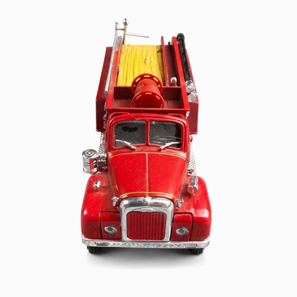 Corgi Die-Cast Fire Engine M.F.D. Engine 3 Red Vintage Model Truck 1:50 Scale